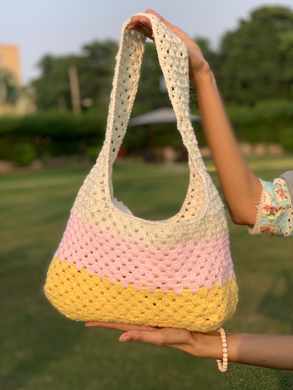 Three-Color Tote Bag with Shoulder Strap – Large Capacity & Stylish Design